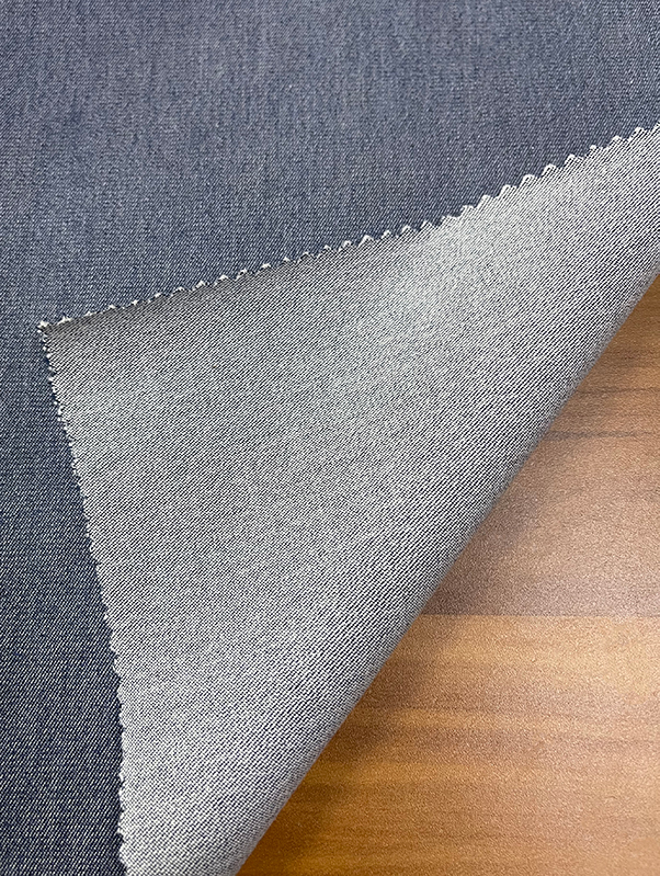 JEANS LIKE WOVEN AH-47256/0010X28 56%C+41%R+3%SP Superfície lisa, linhas claras, toque suave JEANS LIKE WOVEN AH-47256/0010X28 56%C+41%R+3%SP Superfície lisa, linhas claras, toque suave